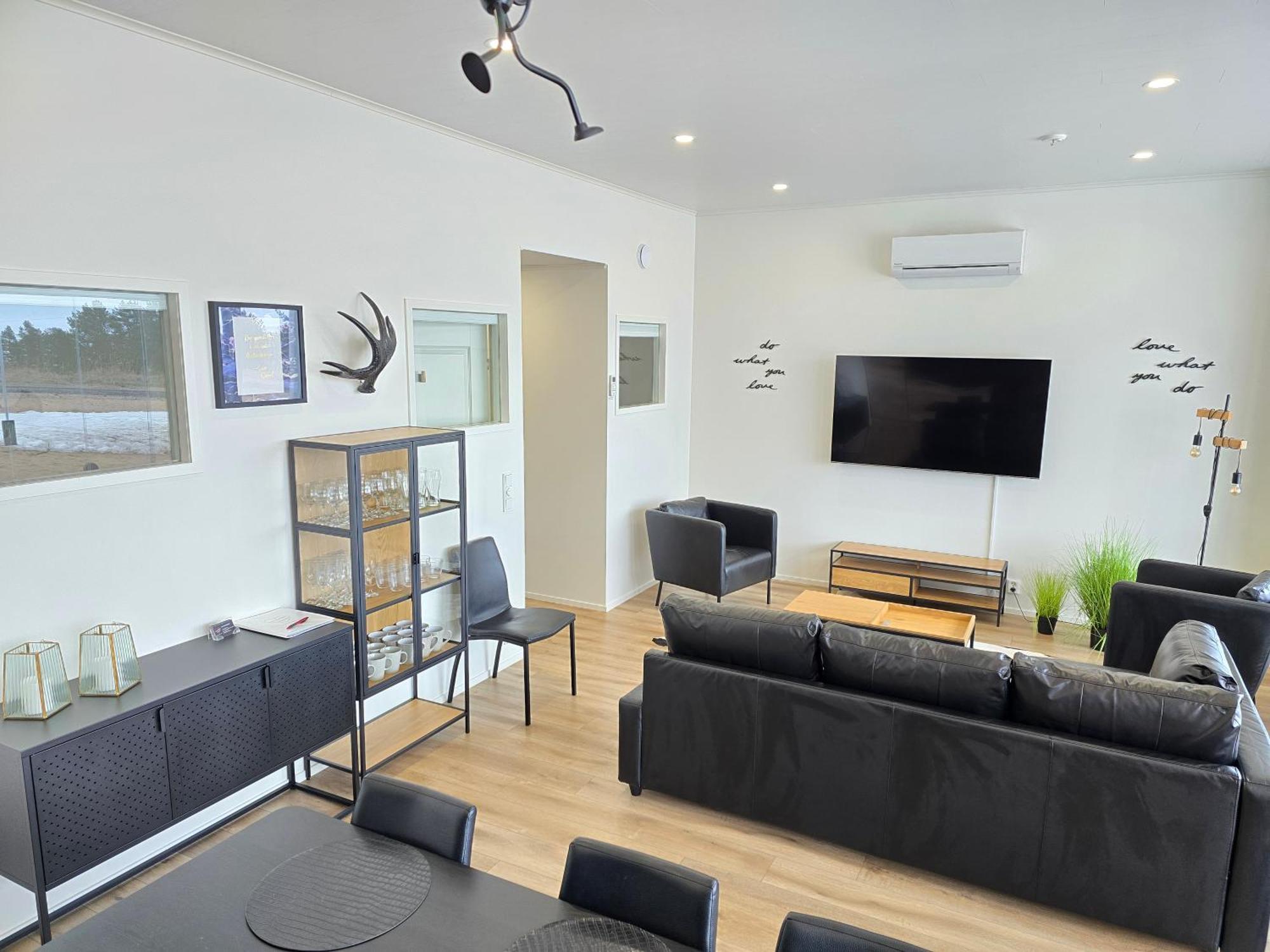 Apartment Aurinkoranta D3 Iso Huoneisto Merinaekymaellae Калайоки Экстерьер фото